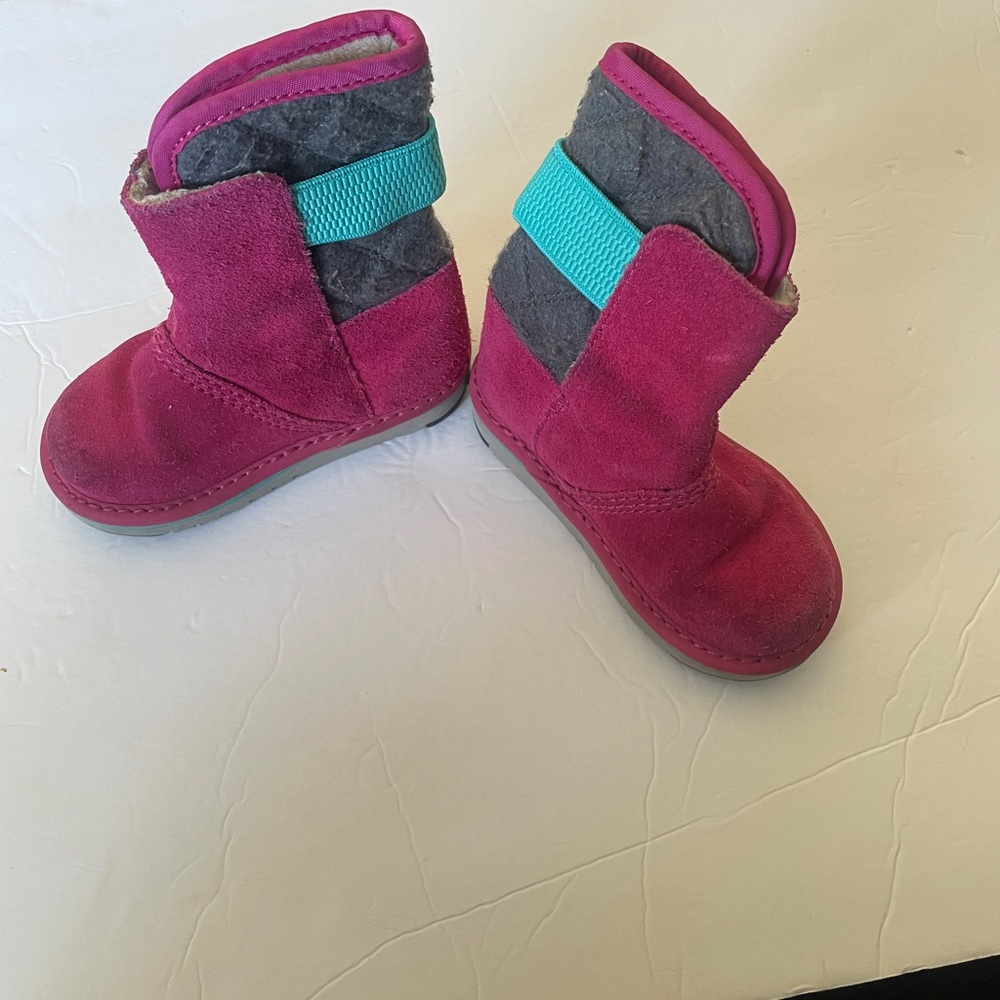 Sorel Kids' Fuchsia and Charcoal Boots - Picture 4 of 5